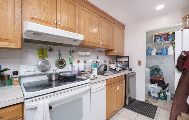 46 CRESTVIEW DR