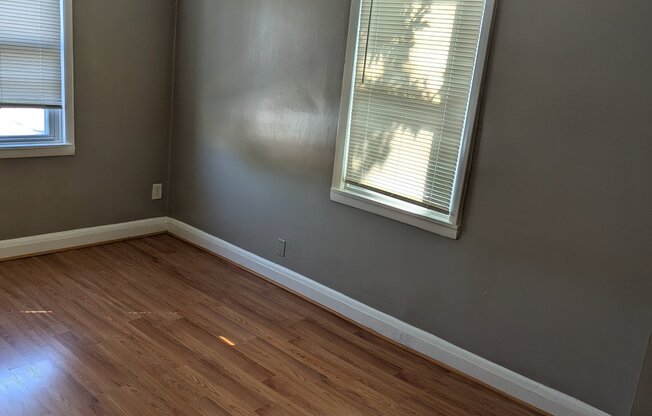 1 BALLMAN CT