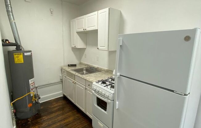 Studio, 1 bath, 575 sqft, $1,750, Unit 5