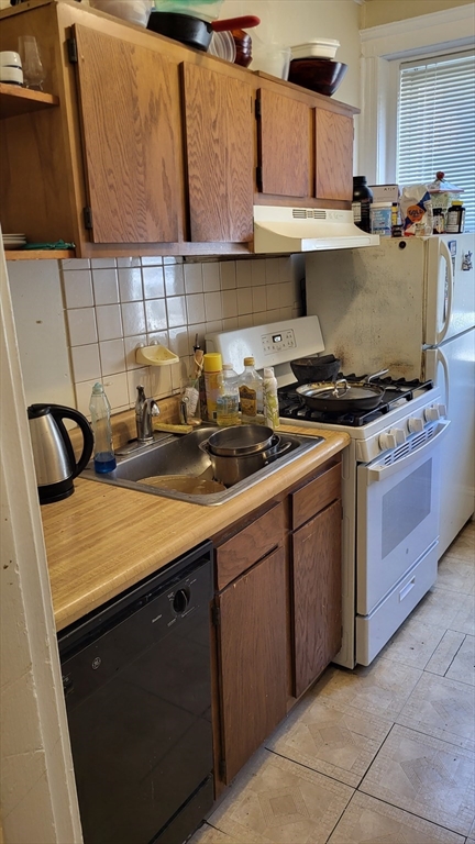 1691 Commonwealth Ave