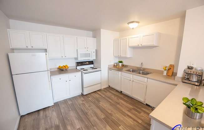 1 bed, 1 bath, 650 sqft, $999, Unit 8C