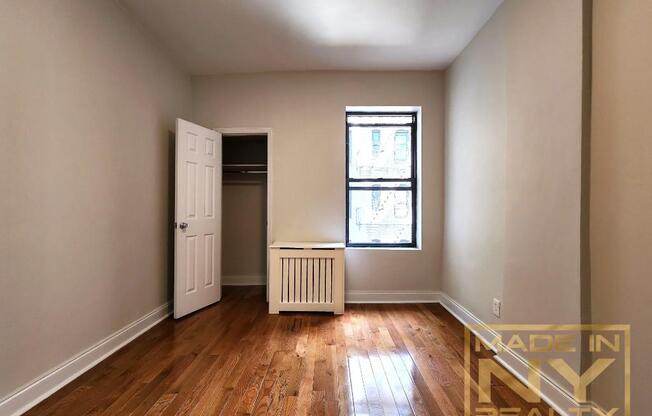 1 bed, 1 bath, $3,000, Unit 2D