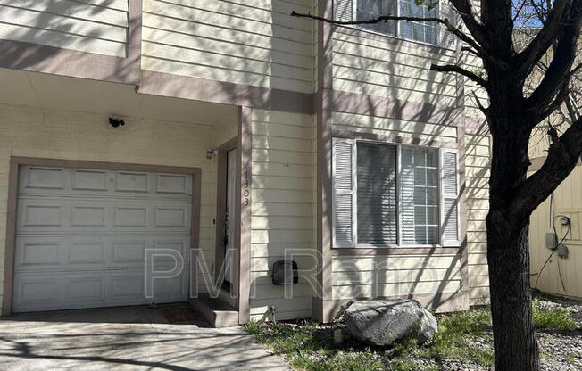 1303 POWELL LN