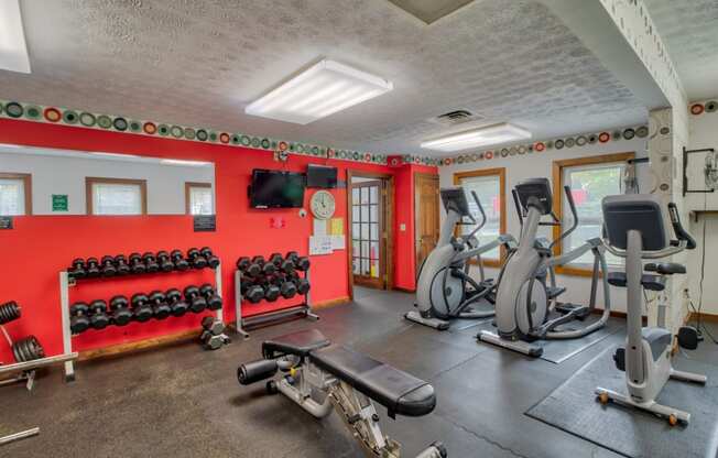 Well Equipped Fitness Center at Hunt Club Apartments, Integrity Realty, OH, 44321