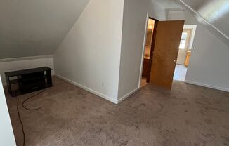 Studio, 1 bath, $1,000, Unit Unit 3