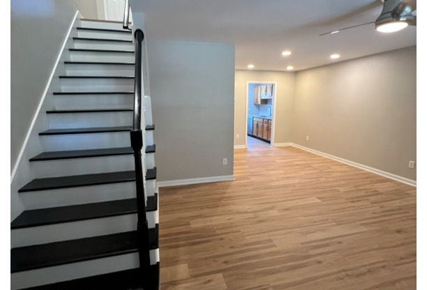 221 HIGHGATE CIR