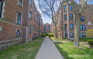 574 SHERIDAN SQ