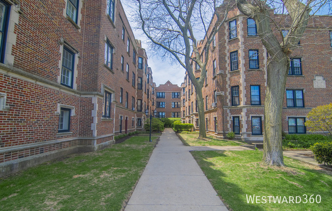574 SHERIDAN SQ