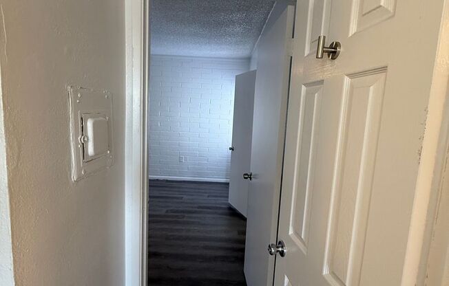 1 bed, 1 bath, 627 sqft, $800, Unit 221