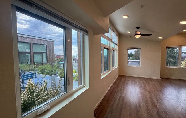 Studio, 1 bath, 179 sqft, $1,799, Unit 526
