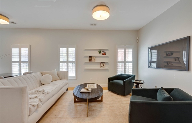242 SHAWMUT AVE