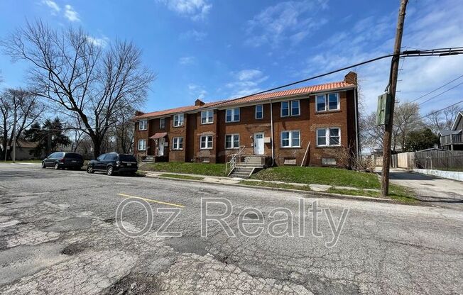 416 MAUMEE AVE