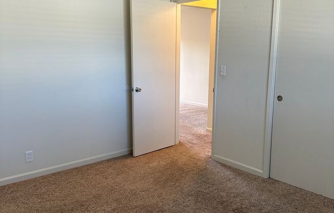 1 bed, 1 bath, 625 sqft, $1,995, Unit 152 Towne Terrace Apt 6