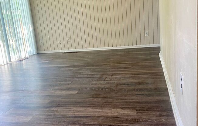 1 bed, 1 bath, 564 sqft, $785, Unit 65B