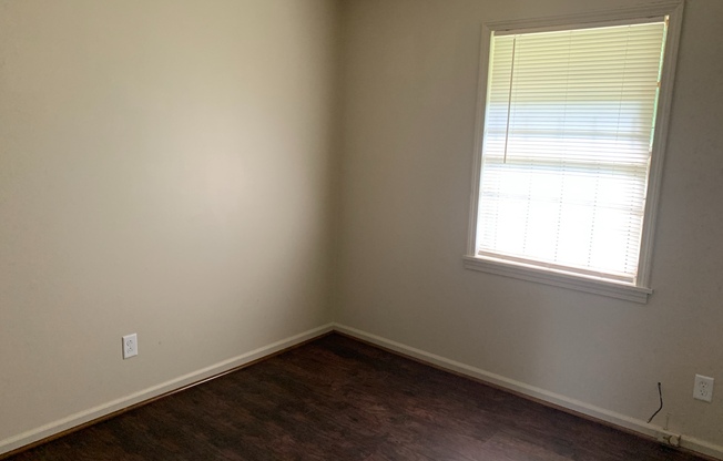 2 beds, 1 bath, $775