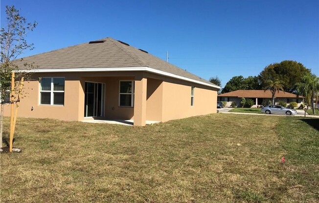 3 beds, 2 baths, $1,895