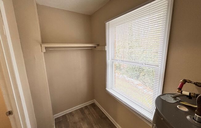 1 bed, 1 bath, 580 sqft, $1,140, Unit 2009-03