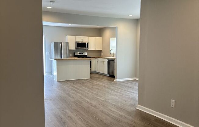 $1700 PER MONTH 3 Bedroom 1.5 Bathroom House in South Columbus!