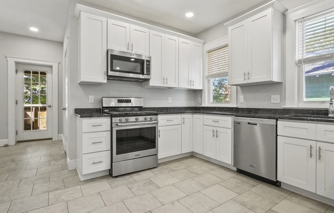 4 beds, 2 baths, 2,100 sqft, $6,000, Unit 2