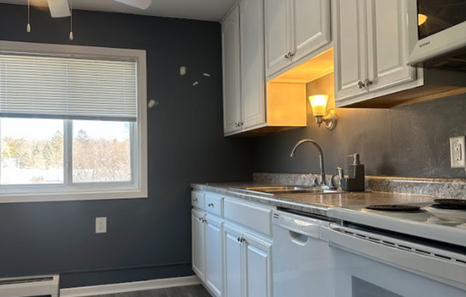 2 beds, 1 bath, 750 sqft, $1,349, Unit 1624-2B