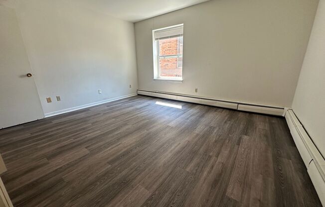 1 bed, 1 bath, $1,195, Unit 104