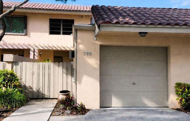 793 NE 206TH ST #793 MIAMI , FL 33179