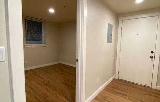 1 bed, 1 bath, 575 sqft, $1,450, Unit 003