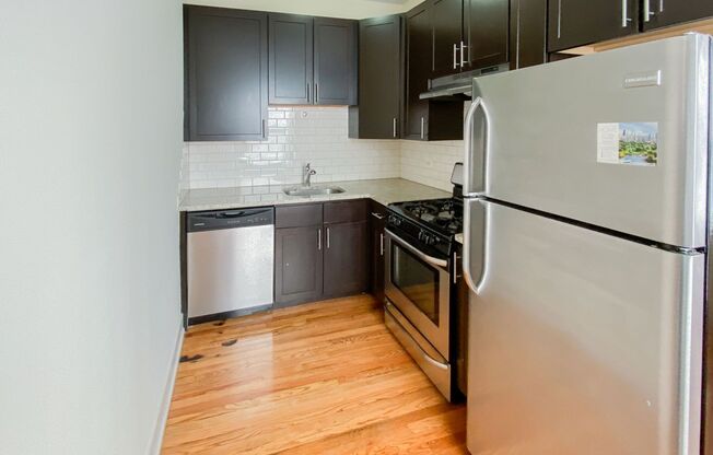 Studio, 1 bath, 437 sqft, $1,675, Unit 432-302