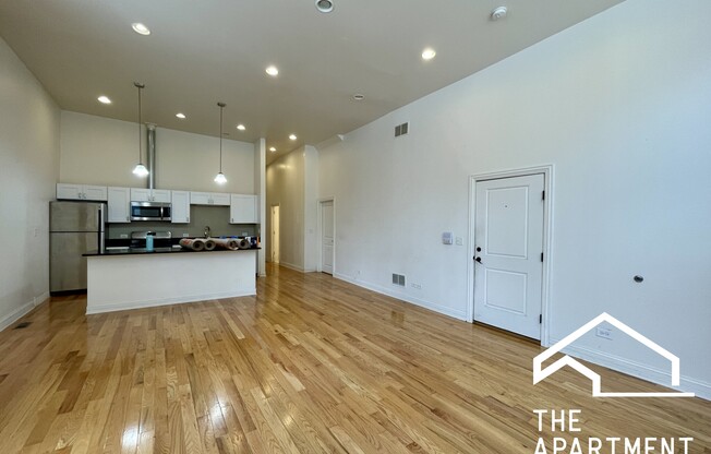 2842 W AUGUSTA