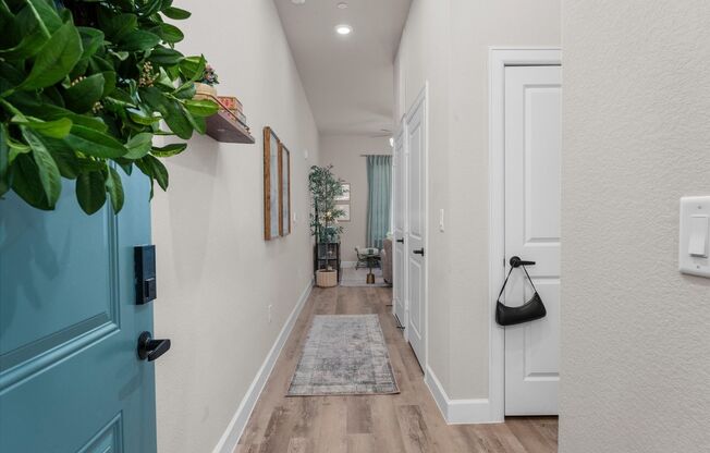 1 bed, 1 bath, 650 sqft, $1,300, Unit 428