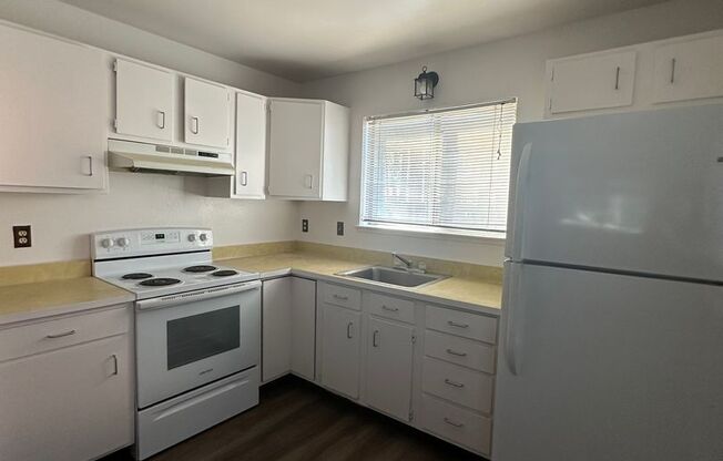 2 beds, 1.5 baths, 1,100 sqft, $1,950, Unit D