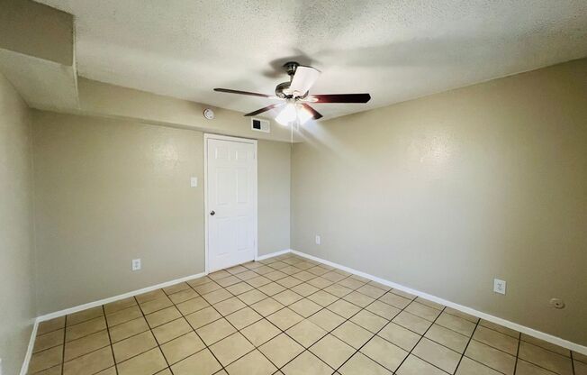 1 bed, 1 bath, 666 sqft, $1,175, Unit 2-113