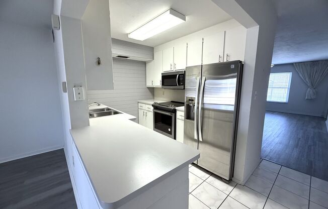2 beds, 2 baths, $1,550, Unit N6