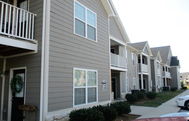 1 bed, 1 bath, 822 sqft, $775, Unit E10