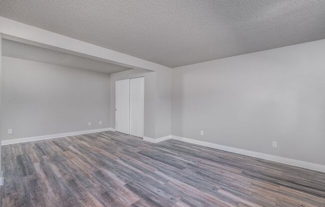 Studio, 1 bath, 650 sqft, $1,095, Unit 37