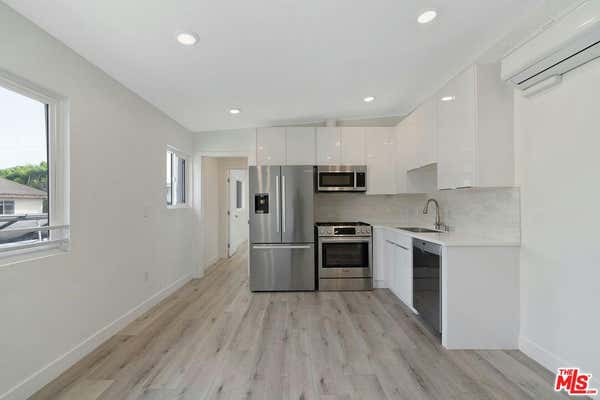 2 beds, 2 baths, 1,000 sqft, $3,850, Unit C