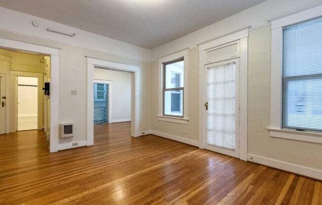 1 bed, 1 bath, 680 sqft, $1,675, Unit 25