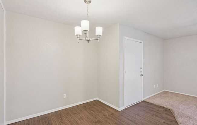 2 beds, 2 baths, 950 sqft, $1,550, Unit 227