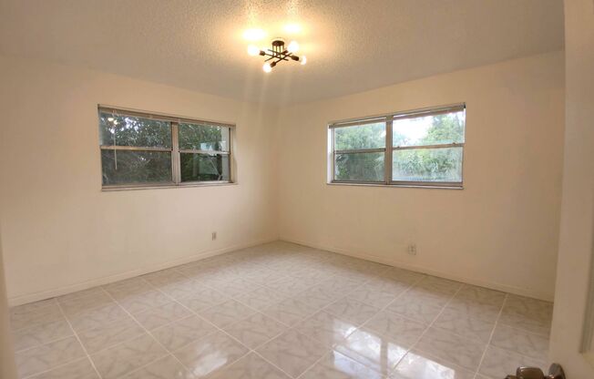 2 beds, 2 baths, $1,950, Unit # 210