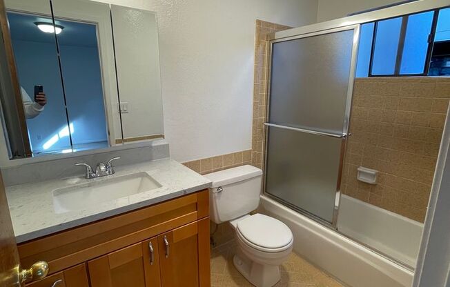 2 beds, 2 baths, $3,495, Unit 201