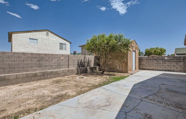 Charming single-story home with no HOA!