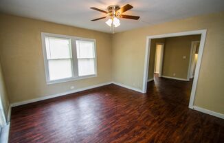 Spacious Cozy Home in Eastlawn