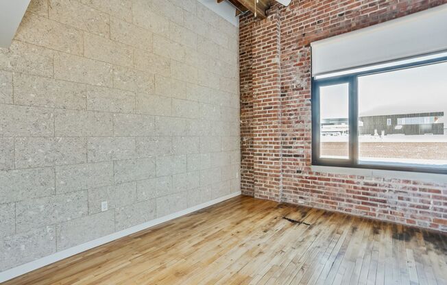 1 bed, 1 bath, 624 sqft, $950, Unit Loft K