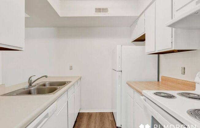 1 bed, 1 bath, 650 sqft, $795, Unit 5