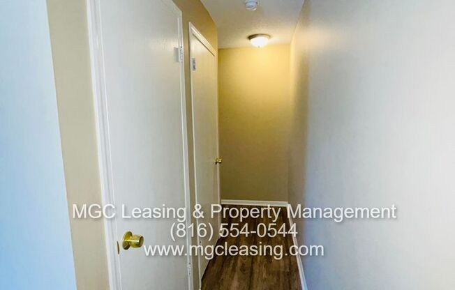 2 beds, 1 bath, $950, Unit 1560-A E 125th St