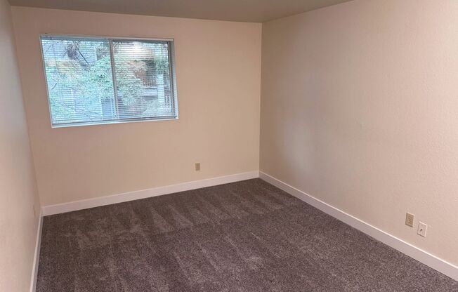 2 beds, 2 baths, 984 sqft, $2,125, Unit J304