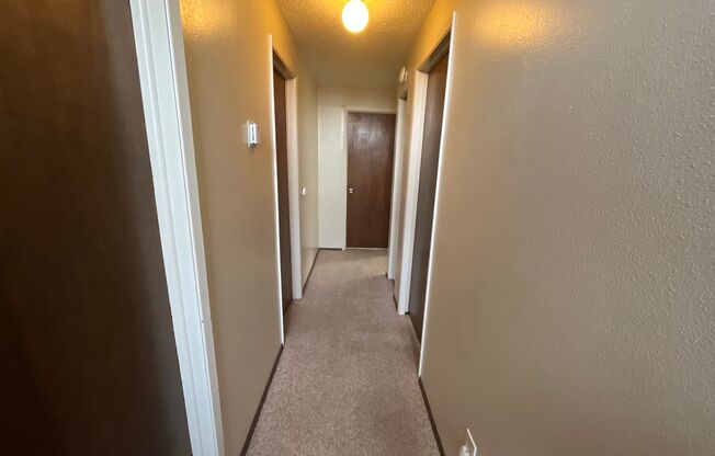 3 beds, 1.5 baths, 1,300 sqft, $1,895, Unit 2317 Foothills