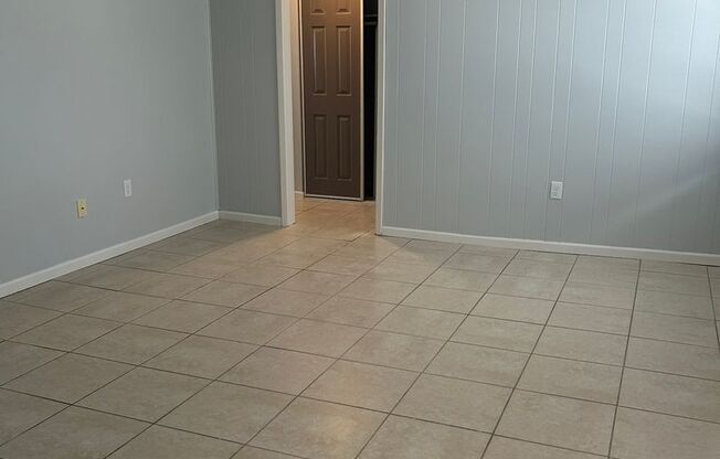 1 bed, 1 bath, 650 sqft, $1,279, Unit 203