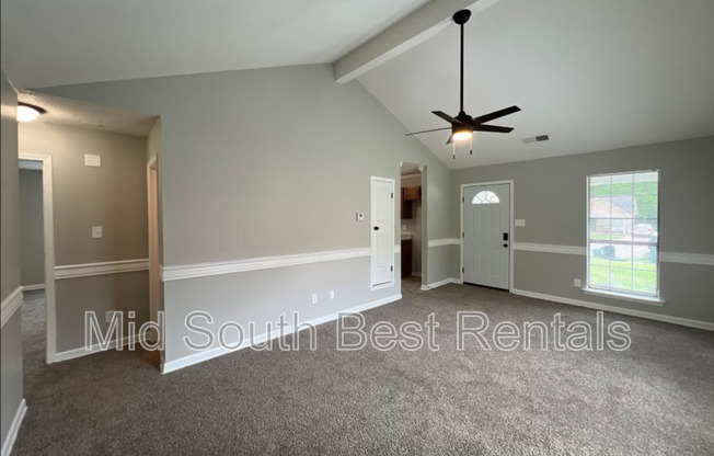 208 W FAIRWAY AVE
