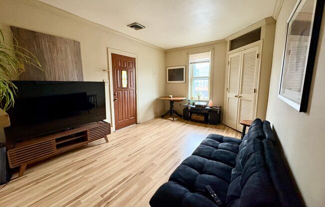 50-54 N Market St